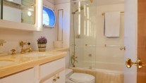 CAPRICORN Bathroom